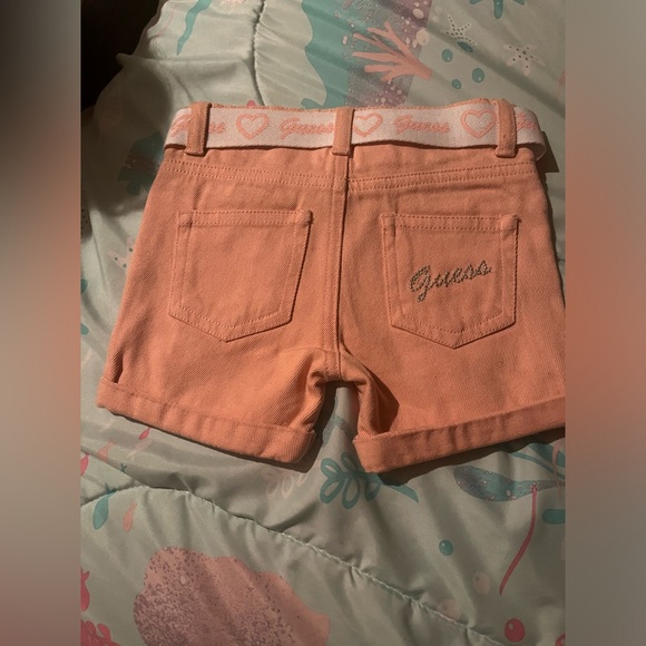 GUESS kids peach coloured Jean shorts with belt - Picture 2 of 5